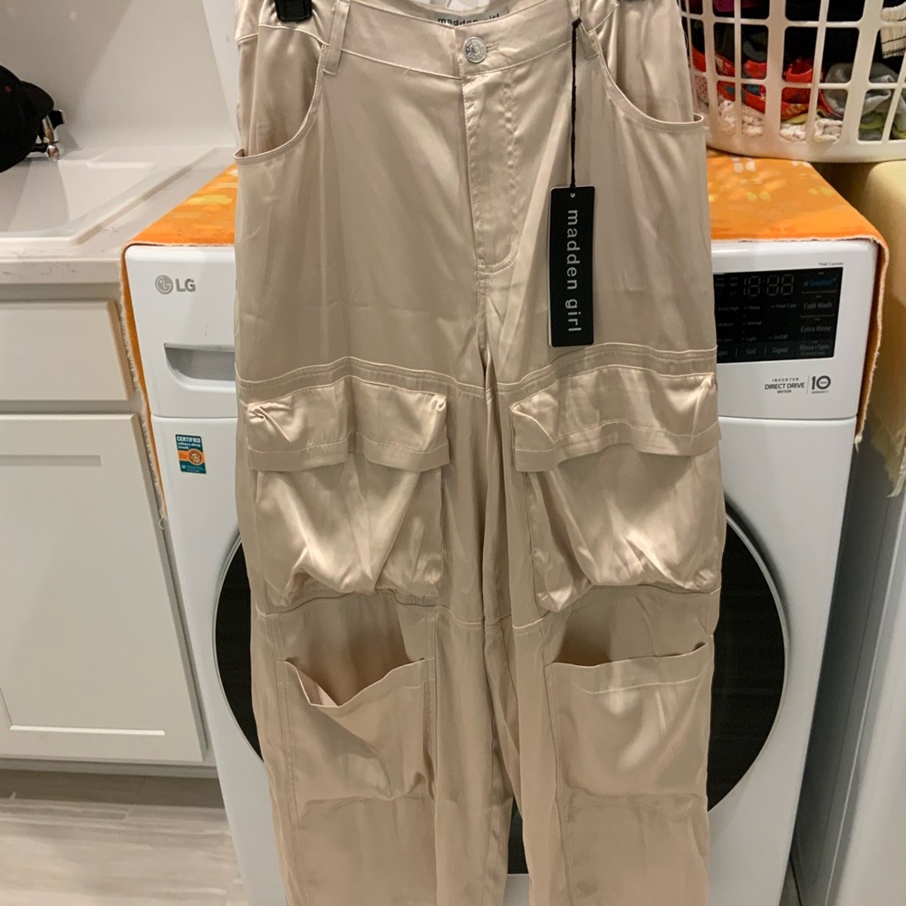 Madden Girl Beige Cargo Pants